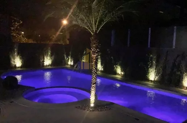 Linda casa  em Jurerê Internacional ,com piscina.