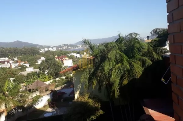 Excelente casa com vista mar