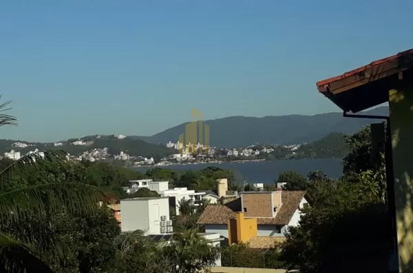 Excelente casa com vista mar