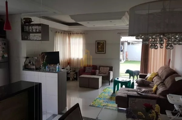 Excelente casa no Rio Vermelho