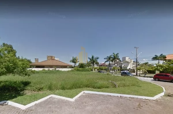 Venda, Excelente terreno a 200 metros da praia.