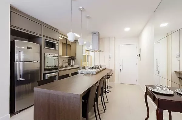 BELÍSSIMO APARTAMENTO -