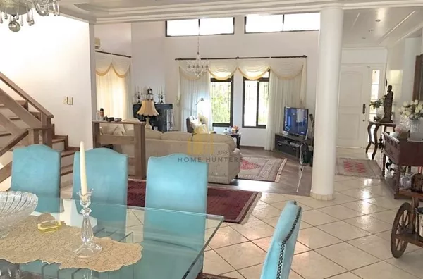 EXCELENTE CASA 5 SUÍTES PARA LOCAÇÃO DE TEMPORADA - 