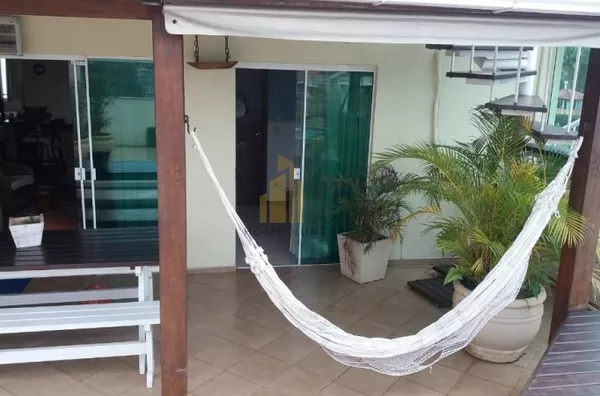 Linda cobertura Duplex com Vista Mar e Piscina com 4 quartos 