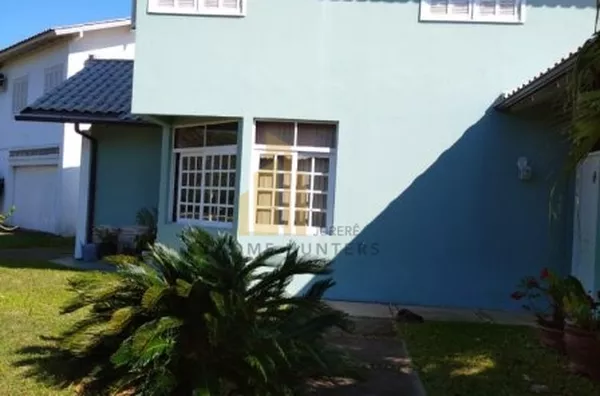 LINDA CASA EM JURERÊ INTERNACIONAL