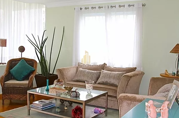 Casa incrível em localização privilegiada em Jurerê Internacional