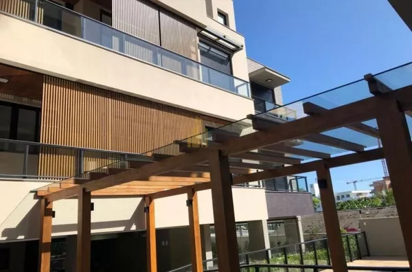 Venda, Excelente apartamento em Jurerê