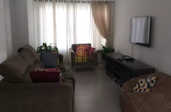 CASA PARA TEMPORADA EM JURERÊ INTERNACIONAL