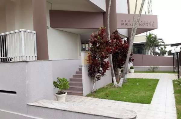 Excelente apartamento duplex quadra mar.  