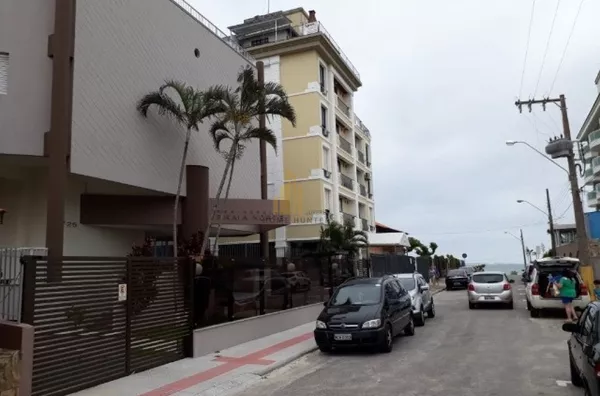 Excelente apartamento duplex quadra mar.  