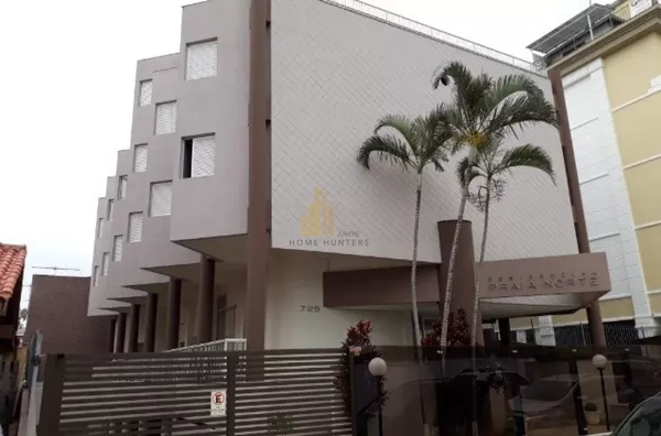 Excelente apartamento duplex quadra mar.  