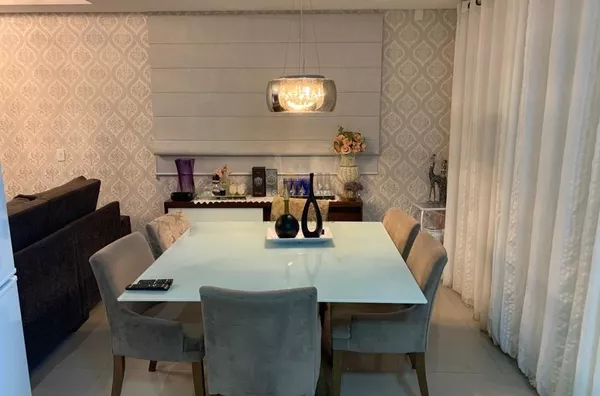 Excelente casa com piscina. 