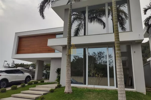 Linda casa  em Cachoeira do Bom Jesus