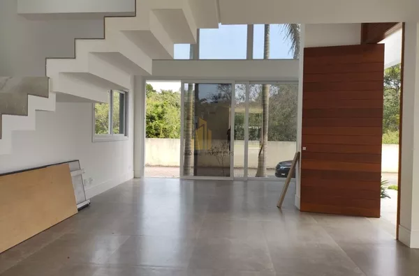 Linda casa  em Cachoeira do Bom Jesus