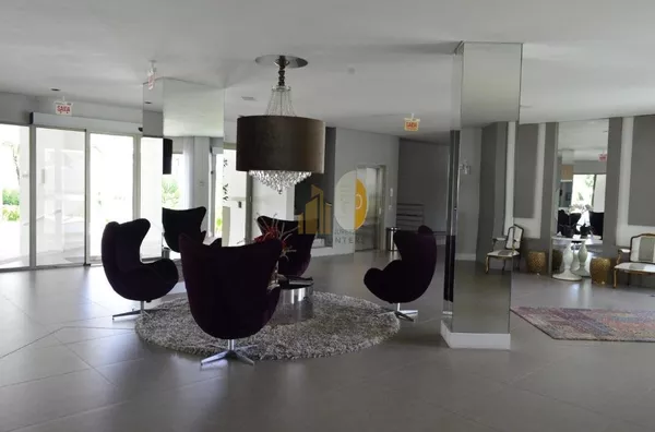 Lindo apartamento 2 domitórios / 1 suíte no luxoso JayClub Residence, vista lateral para o mar