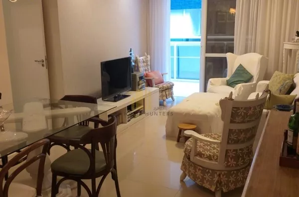 Apartamento na Av. Dourados 3 suítes