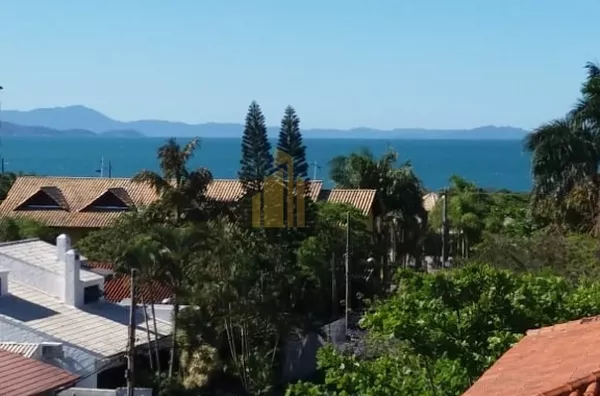 Excelente apartamento a 200 metros da praia