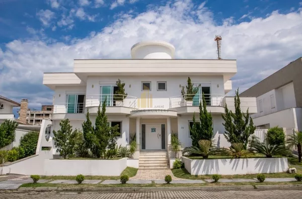 BELÍSSIMA MANSÃO 7 DORMITÓRIOS EM JURERÊ INTERNACIONAL