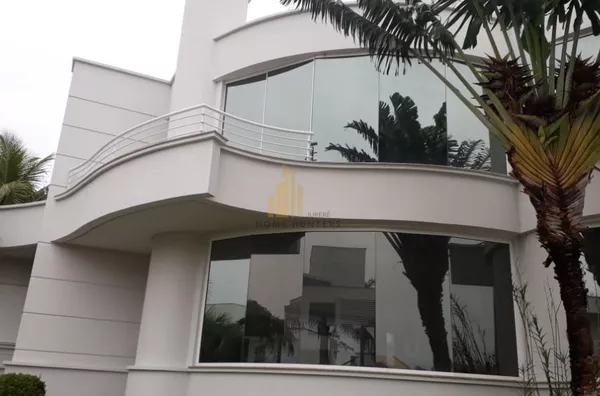 Excelente casa em Jurerê Internacional 4 suítes..