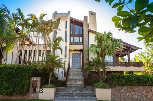 EXCELENTE CASA FRENTE MAR