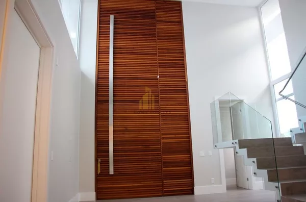 EXCELENTE CASA ALTO PADRÃO EM JURERÊ INTERNACIONAL