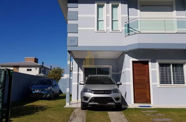 Excelente casa 3 suítes, na Cachoeira do Bom Jesus.