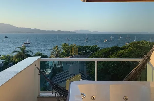 EXCELENTE COBERTURA COM VISTA MAR - JURERÊ