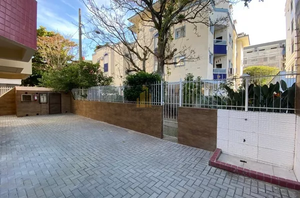 Excelente apartamento em Jurerê. 