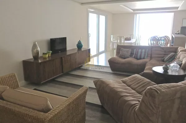 Linda casa na Avenida dos Bonitos , perfeita para férias em família.