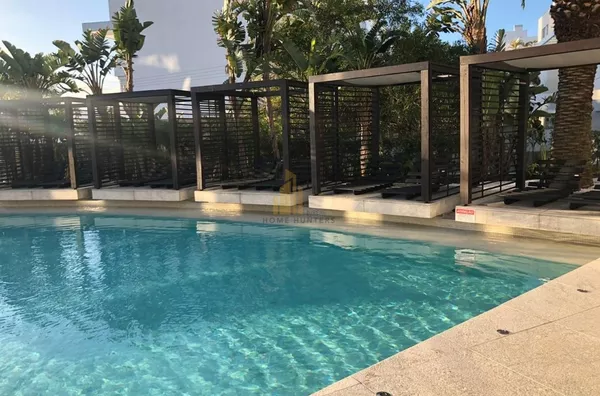 Lindo apartamento no Jay, 3 dormitórios, sendo 1 suíte, a 150 mts do mar