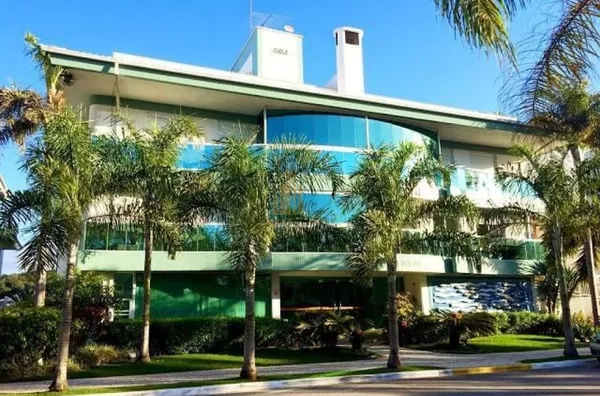 Venda e Aluguel Anual, Cobertura em Jurerê.