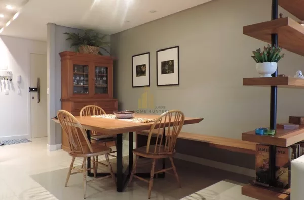 Lindo apartamento mobiliado, frente mar.