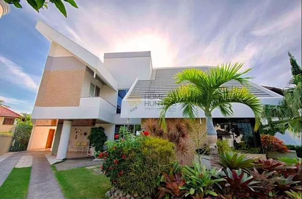 Excelente casa, 3 suítes, 350 mts do mar em Jurerê Internacional