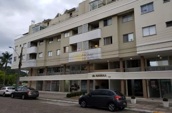 Apartamento 2 dorm, 500 metros do mar.