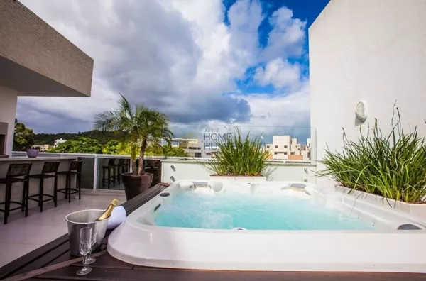 Linda Cobertura com Jacuzzi Para temporada