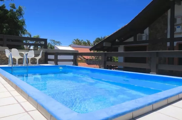 CASA 5 DORMITÓRIOS 150 METROS DO MAR