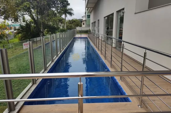 Lindo 3 suítes 80 metros do mar..