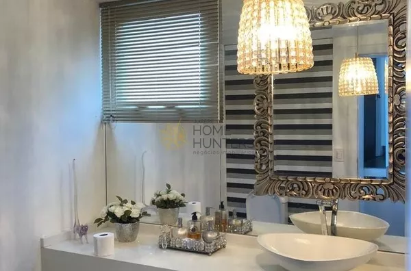 Linda casa nova e moderna com Jacuzzi e piscina para temporada em família