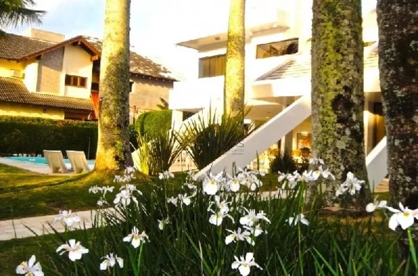 FABULOSA CASA 80 METROS DO MAR EM JURERÊ INTERNACIONAL