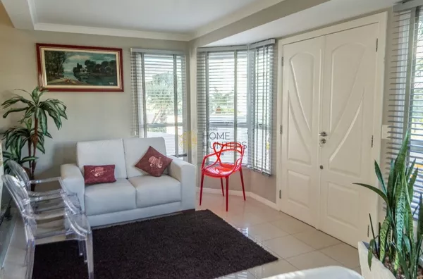 Linda casa 4 suites, 500 metros do mar, perfeita para férias em família.