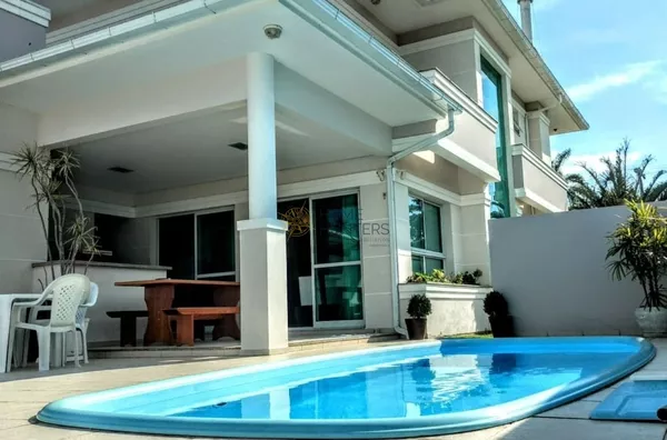 Linda casa a 80m do mar com Hidromassagem para temporada 