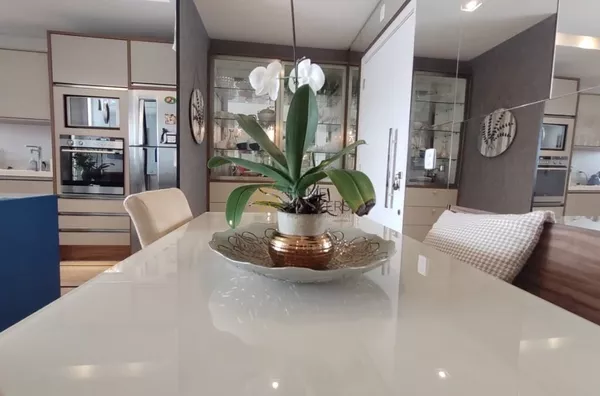 Lindo semi mobiliado 2 dorm,1 suítes, 400 metros do mar..