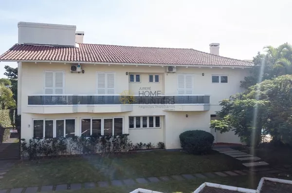 CASA 10 DORMITÓRIOS EM JURERÊ INTERNACIONAL