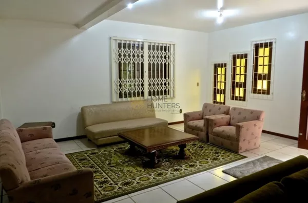 CASA 6 SUÍTES 50 METROS DO MAR