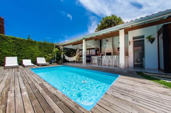 Excelente casa em Jurerê