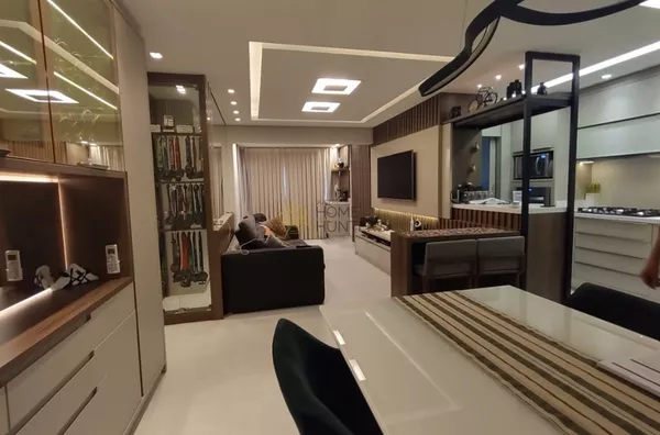 Lindo mobiliado 3 dormitórios,1 suítes, vista mar.