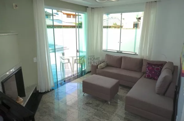 Casa Alto Padrão com Hidromassagem em Jurerê