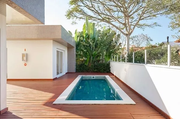 EXCELENTE APARTAMENTO DE 3 DORMITÓRIOS EM JURERÊ