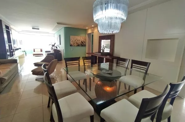 Lindo mobiliado 3 suítes 200 metros do mar.