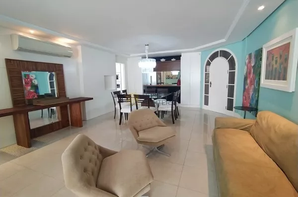 Lindo mobiliado 3 suítes 200 metros do mar.